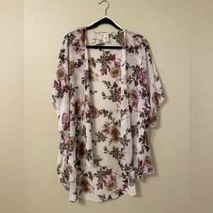 Emory Park Stitch Fix Floral Kimino - size Medium